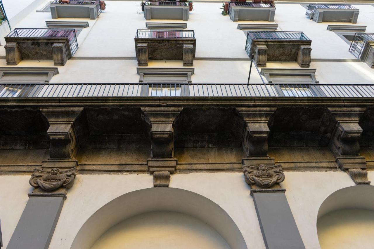 Palazzo Il Convento Hotel Napoli Bagian luar foto